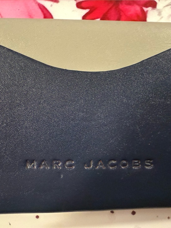 Marc Jacobs Navy and Cream Folded Leather Card Wallet